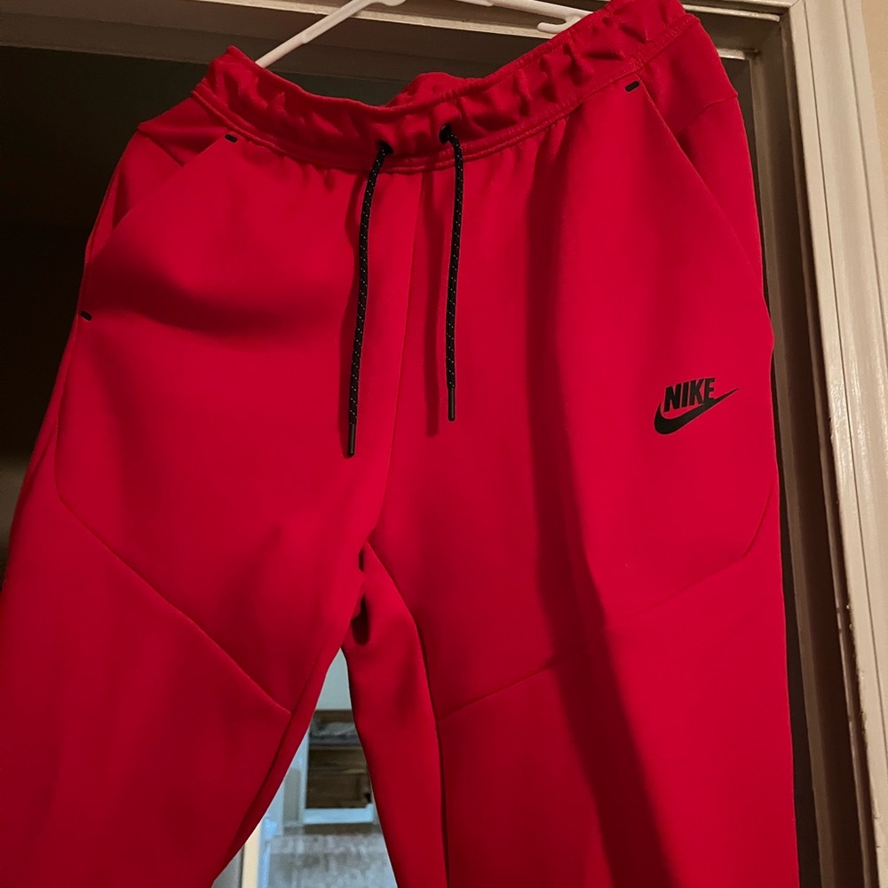 Nike tech sweat pants